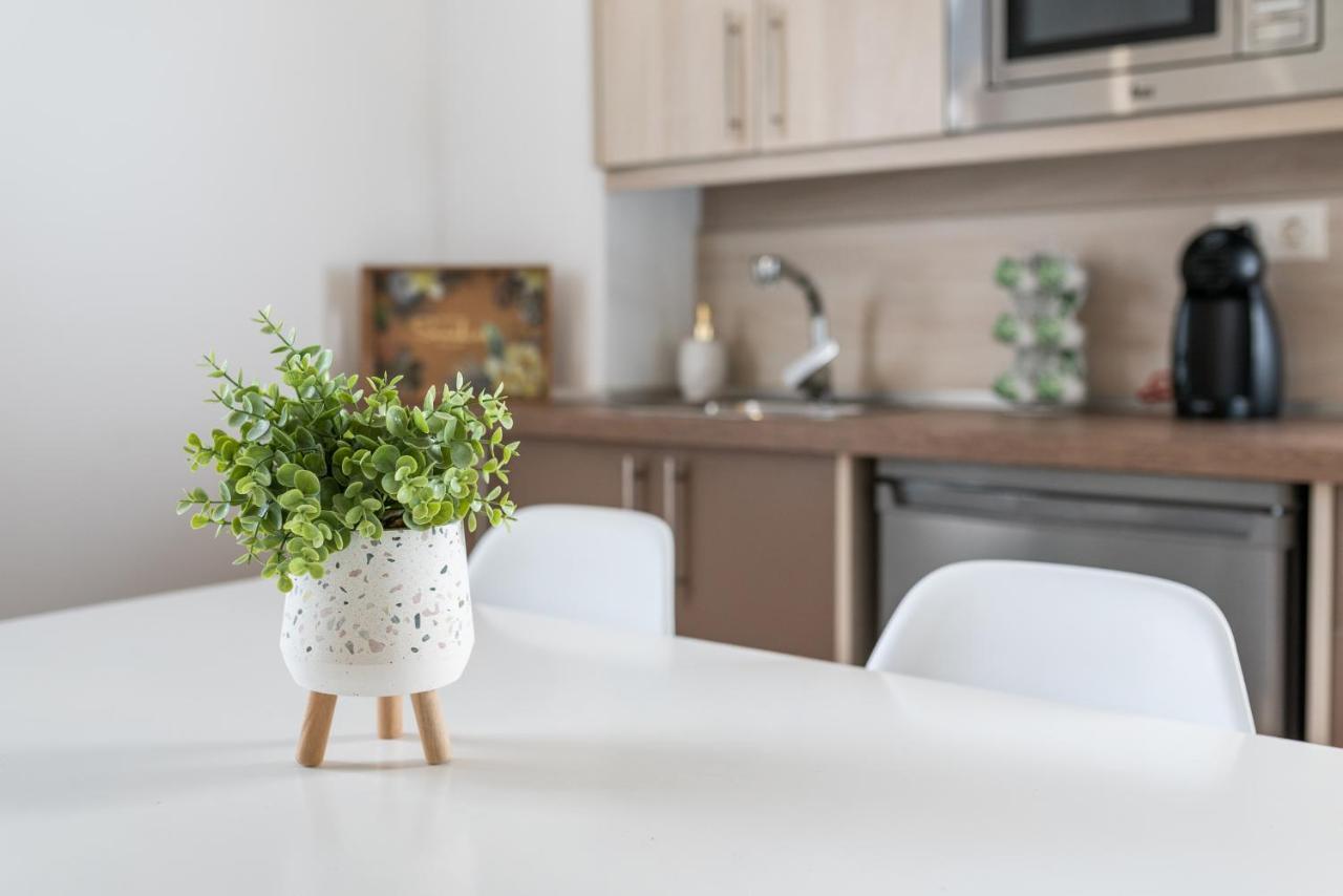 Moderno Apartamento En Centro De Гранада Экстерьер фото